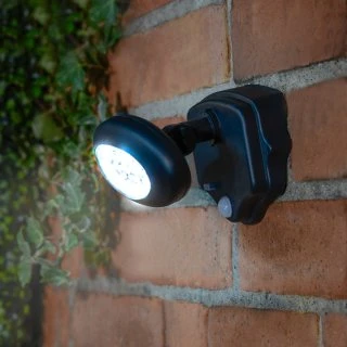 Eveready Solar Powered Security Light 3 Eveready Solar Powered Security Light