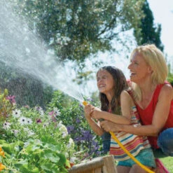 B&M Hozelock Superhoze 30m -Addis Homedecor Store 338032 hozelock 30m expanding superhoze 2